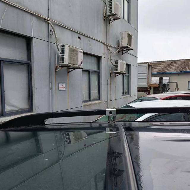Suport metalic PNI SPA125, cu brida metalica, pentru montaj antena pe bara transversala