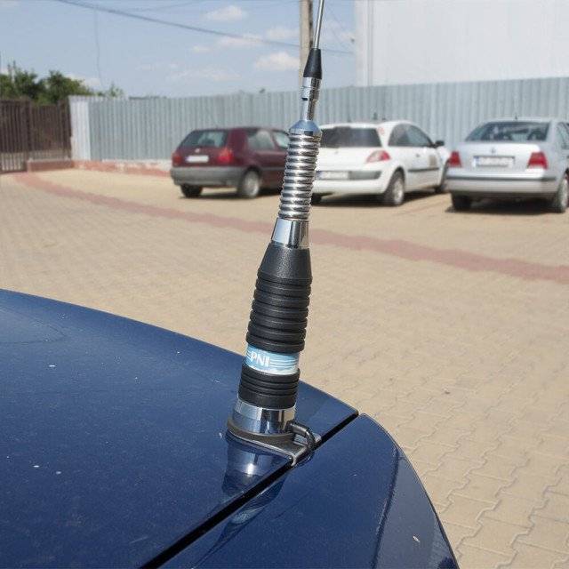 Suport montaj antena PNI T941 pe portbagaj - include cablu 5m