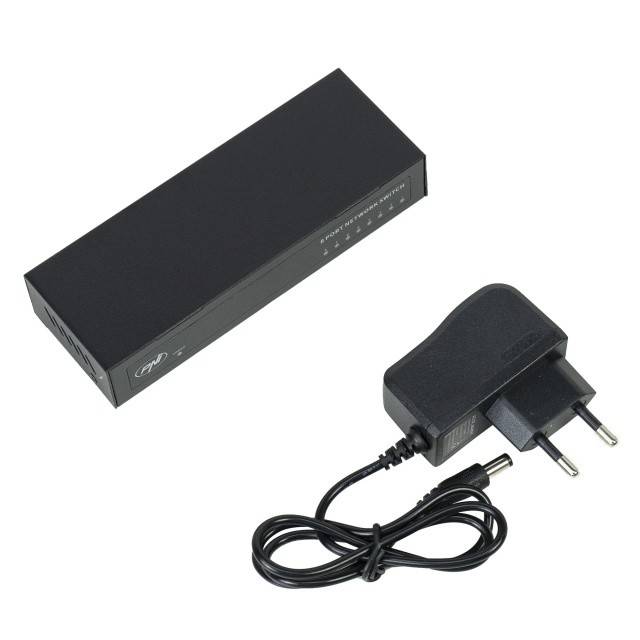 Switch PNI SW08 cu 8 porturi 10/100 Mbps, carcasa metalica, fara ventilator, plug & play, protectie fulger 4KV