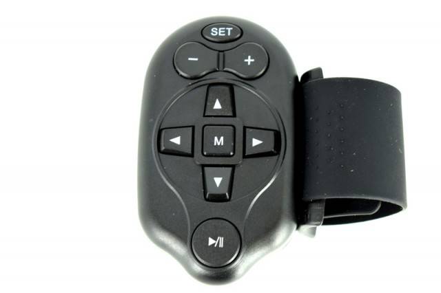 Telecomanda volan universala pentru MP3 sau DVD