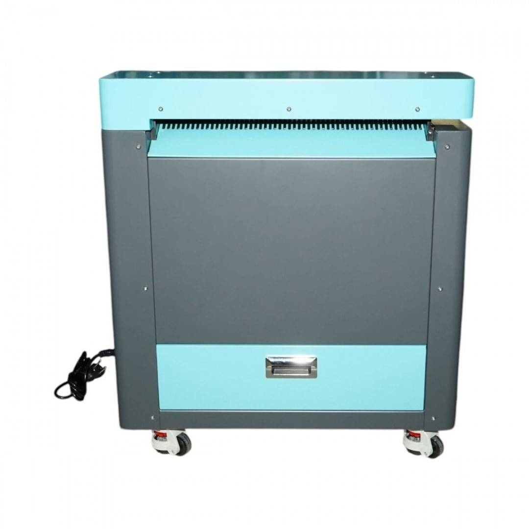 Tocator carton industrial 550mm, 1500W, 220V, viteza reglabila 0-18m/min, grosime maxima 10mm Breckner Germany