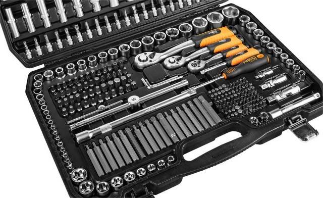 Trusa de 300 de chei 1/2, 3/8, 1/4 10-218 NEO TOOLS, 25 ani GARANTIE