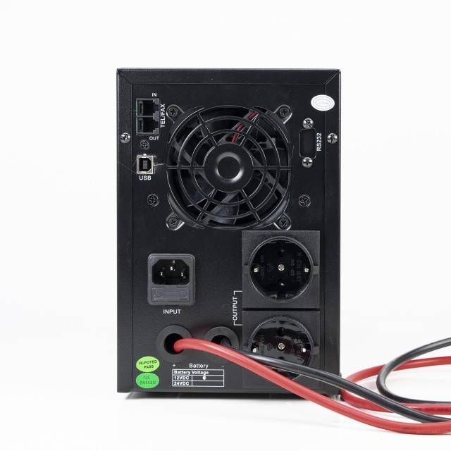 UPS SilverCloud 850VA cu ecran LCD sinusoida pura pentru centrale termice